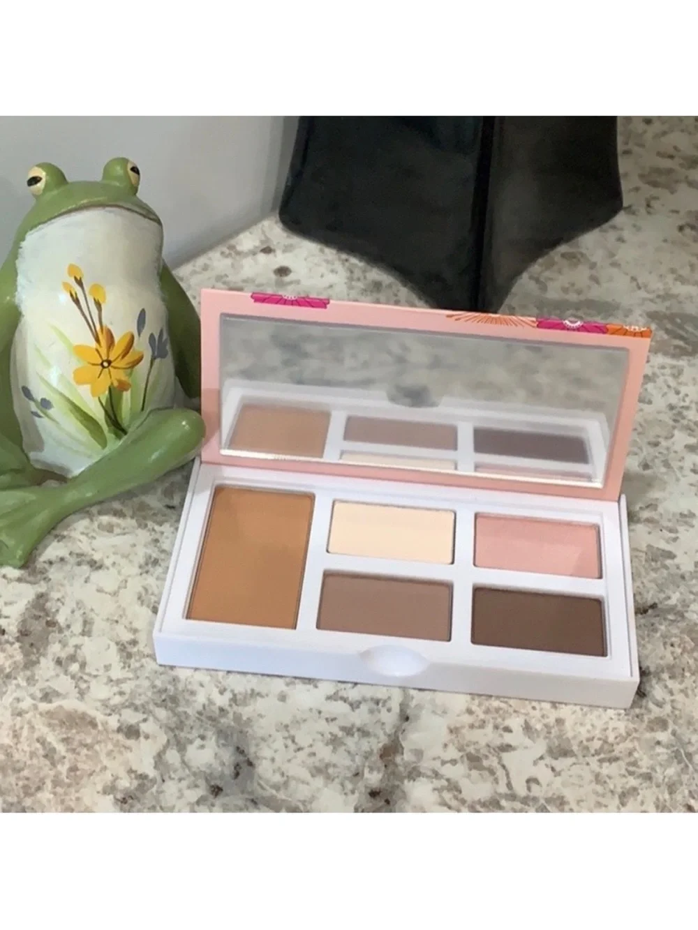 Clinique Limited Édition Shadow-Blush Palette 🌿🆕🌿